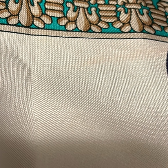 Authentic Hermès Carre 90 Scarf "LES RUBANS DU CHEVAL" Silk Green J7534 - Picture 10 of 14